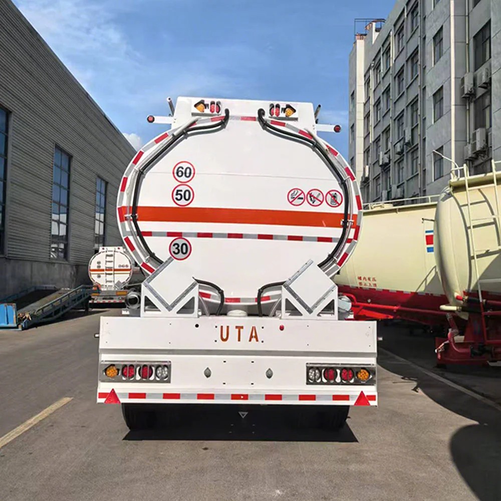 Semi-reboque cisterna de combustível de 3 eixos e 45 000 litros em aço carbono