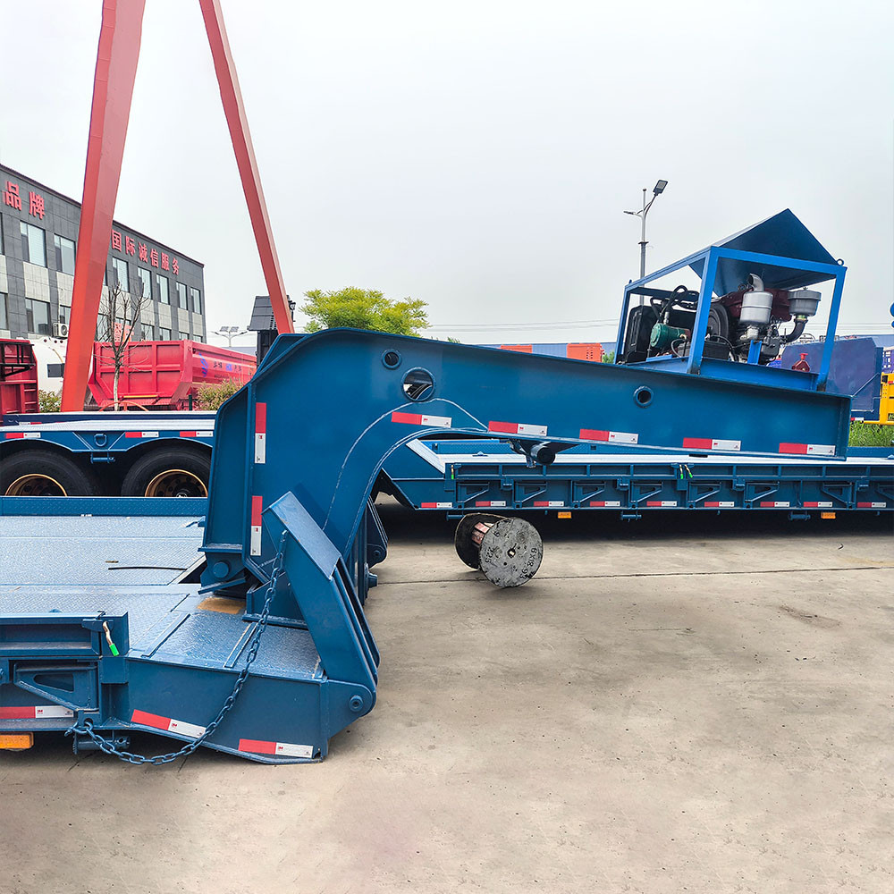 Semi-reboque Lowboy RGN de 3 Eixos com Capacidade de 60 Toneladas
