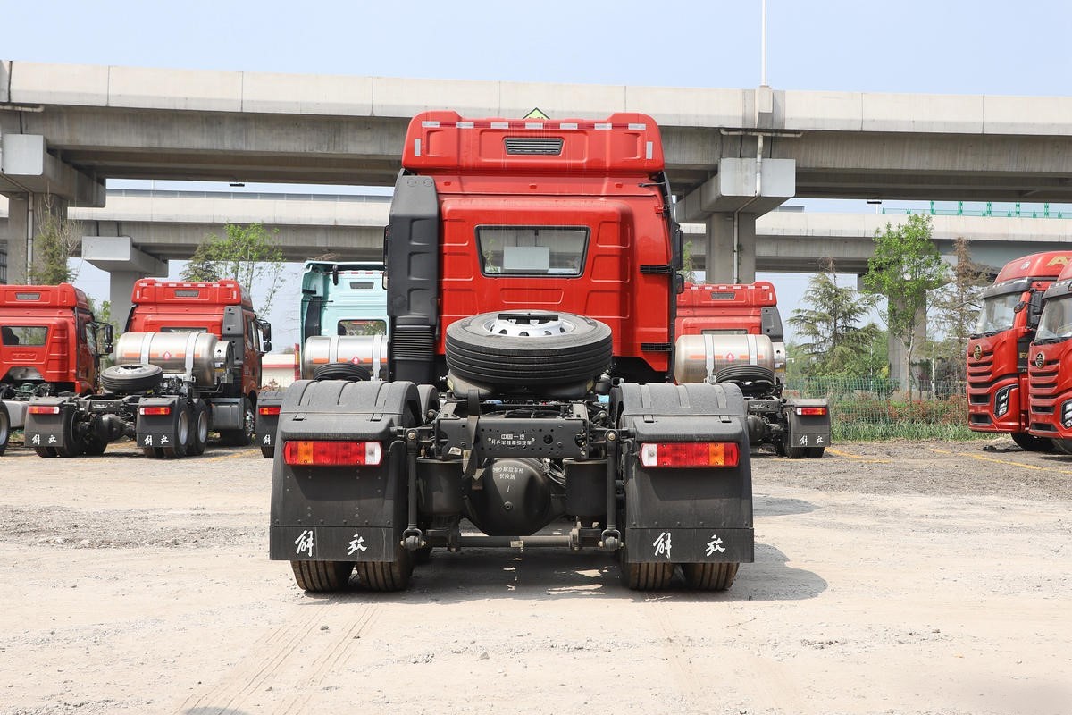 Caminhão Trator FAW J6P 460HP 6×4