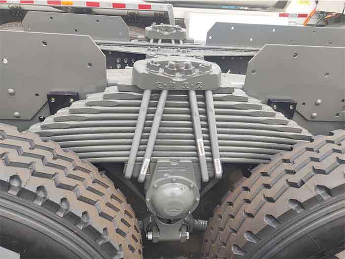 Caminhão Trator HOWO 400HP 6×4