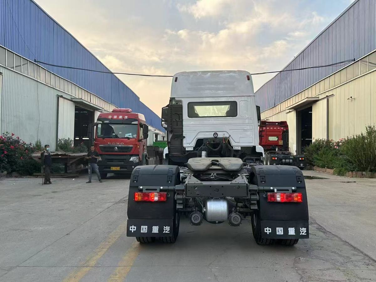 Camión tractor Howo NX 440HP 4×2