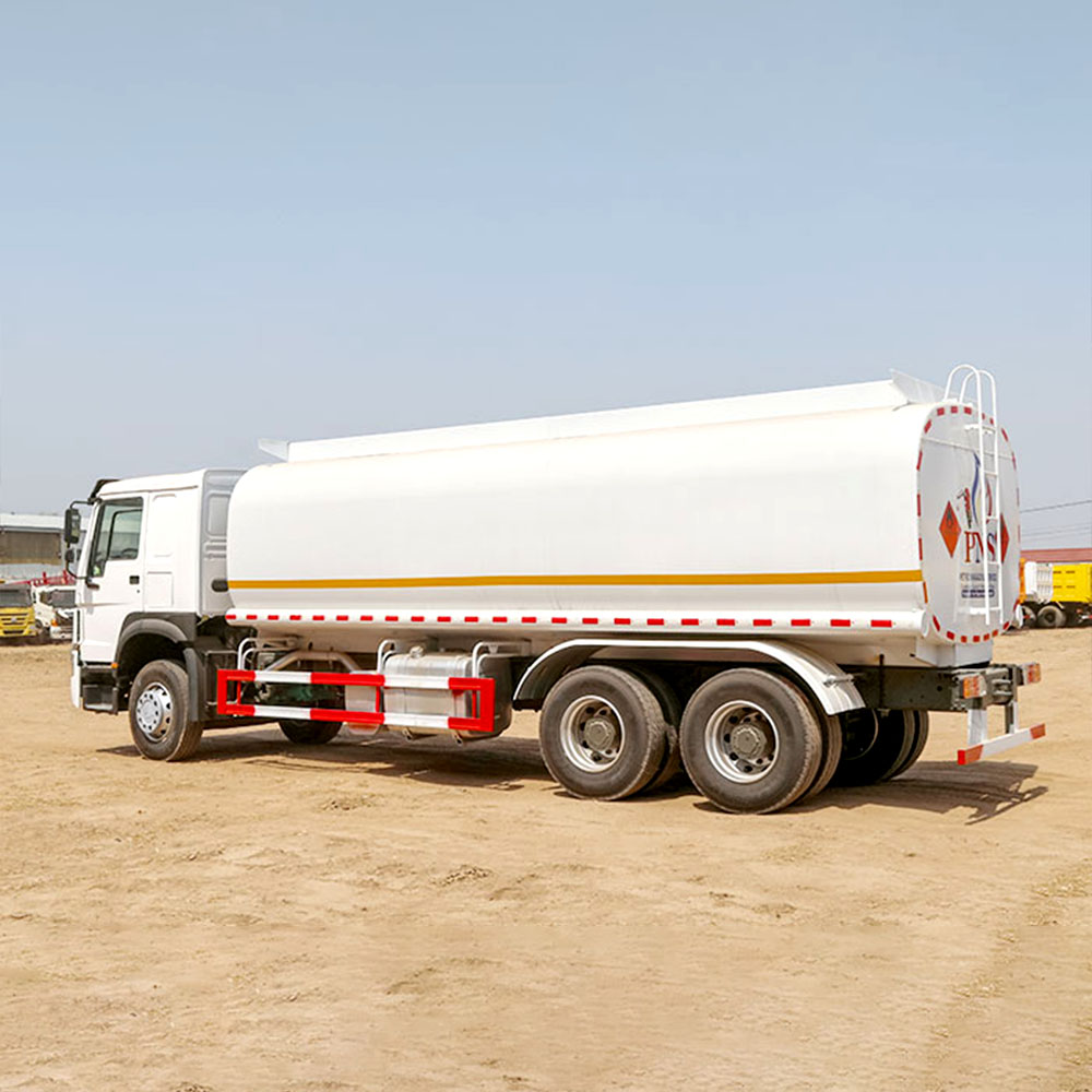 HOWO 375HP 6×4 Camión cisterna de combustible de servicio pesado