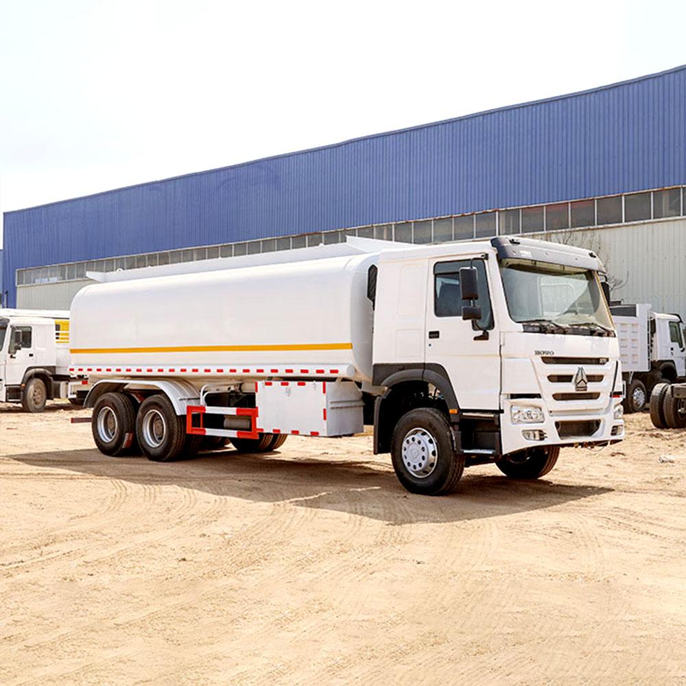 HOWO 375HP 6×4 Camión cisterna de combustible de servicio pesado