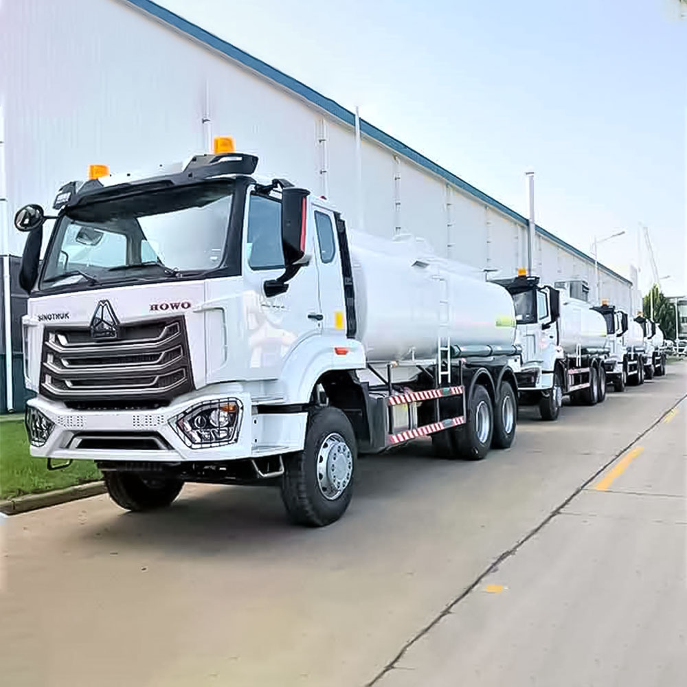 HOWO NX 300HP 6×4 Camión Cisterna de Combustible