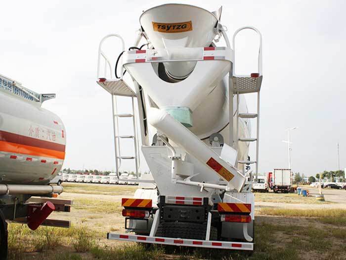 Camión mezclador de concreto Howo 380HP 8×4 para construcción