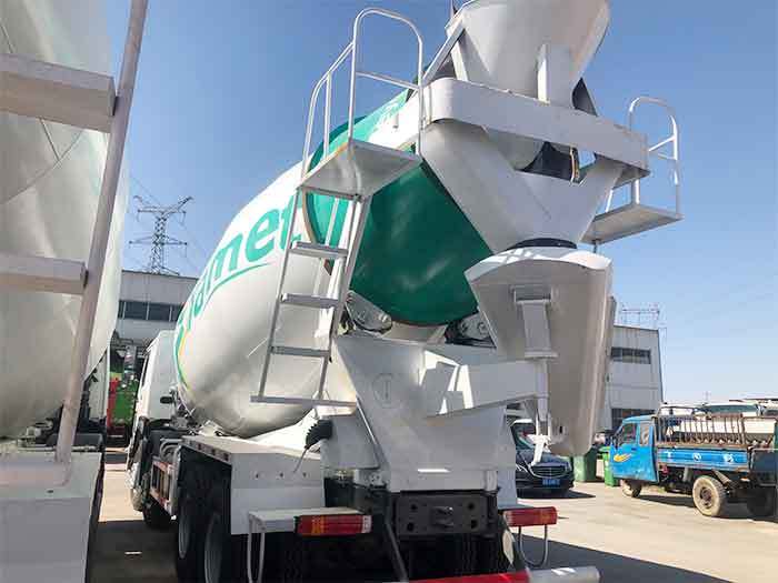 Camión mezclador de concreto Howo 8×4