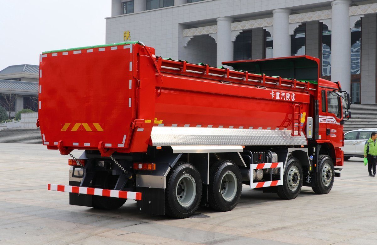 Camión volquete Shacman L3000 de 350 CV, 8×4