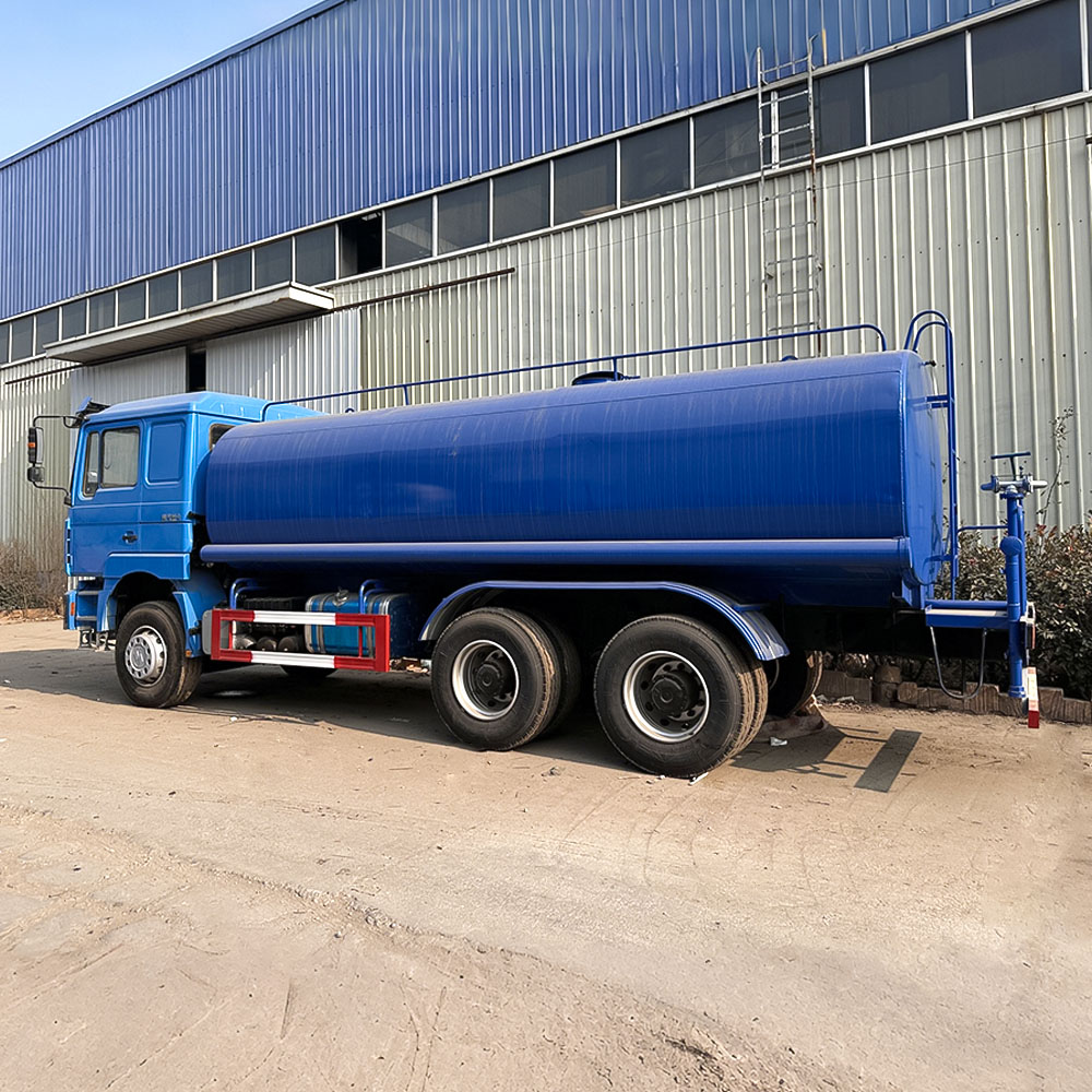 Camión cisterna Shacman F3000 6x4 de 380 CV