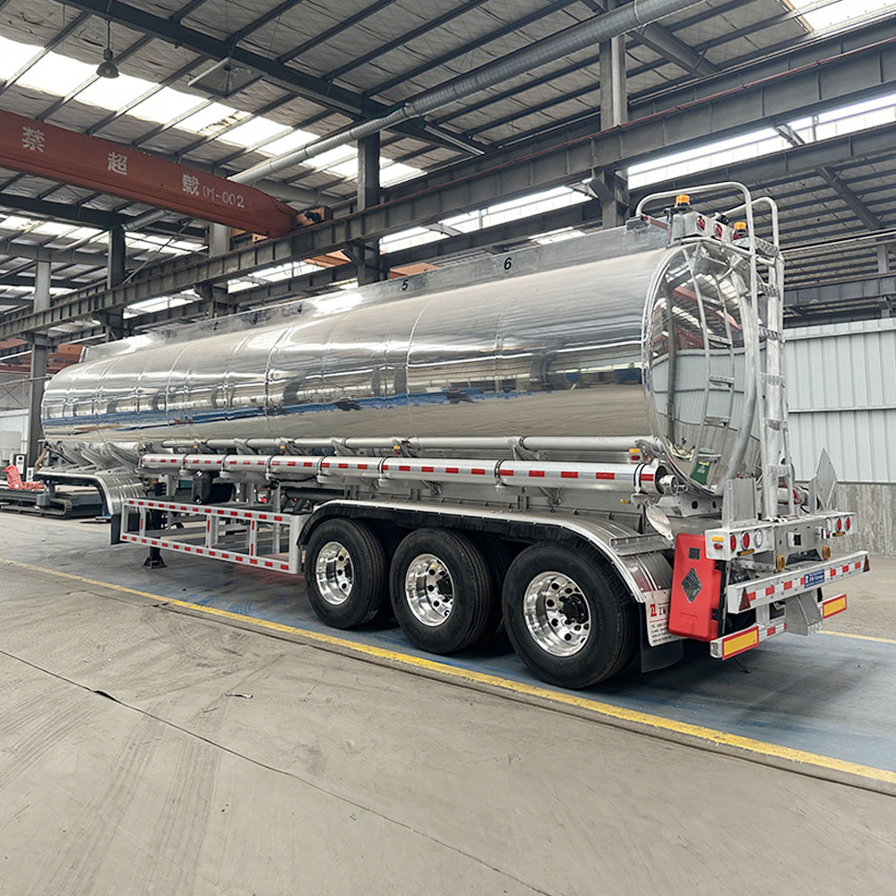 Remolque cisterna de combustible de aluminio pulido de 3 ejes