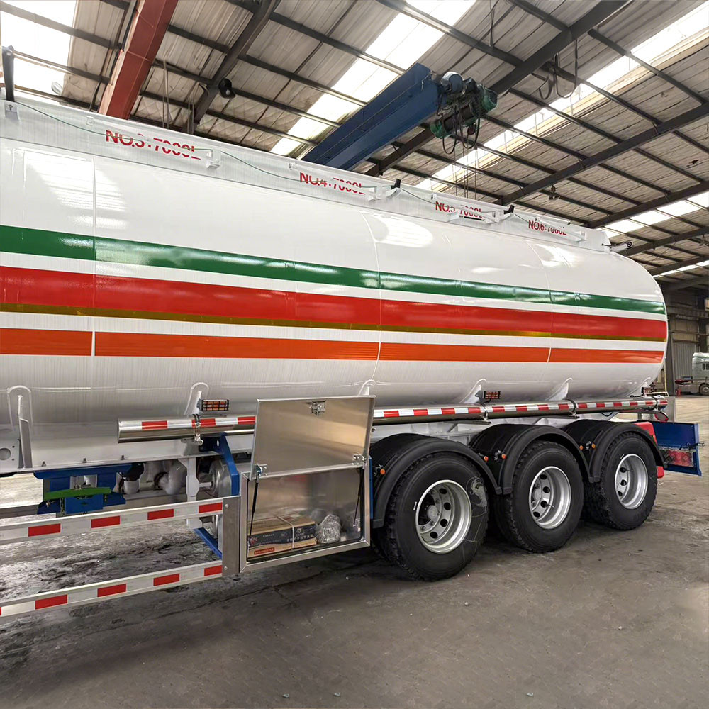 Semirremolque cisterna de combustible de aluminio de 3 ejes y 45 000 litros
