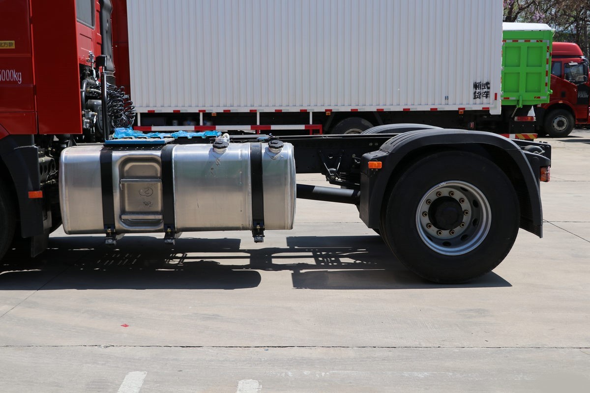 FAW J6P 460HP 4×2 Camión tractor