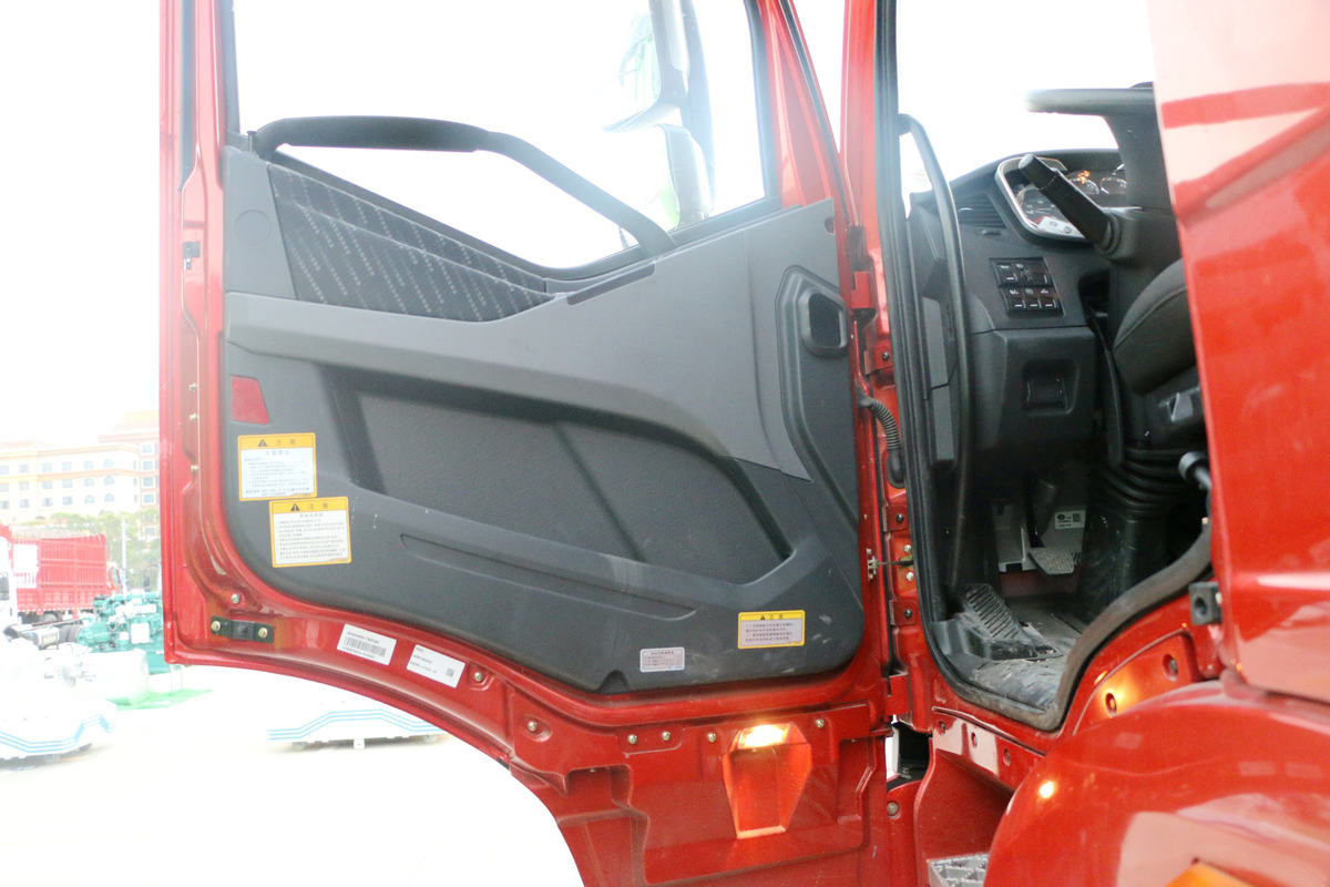 FAW J6P 8×4 500HP Camión Volquete