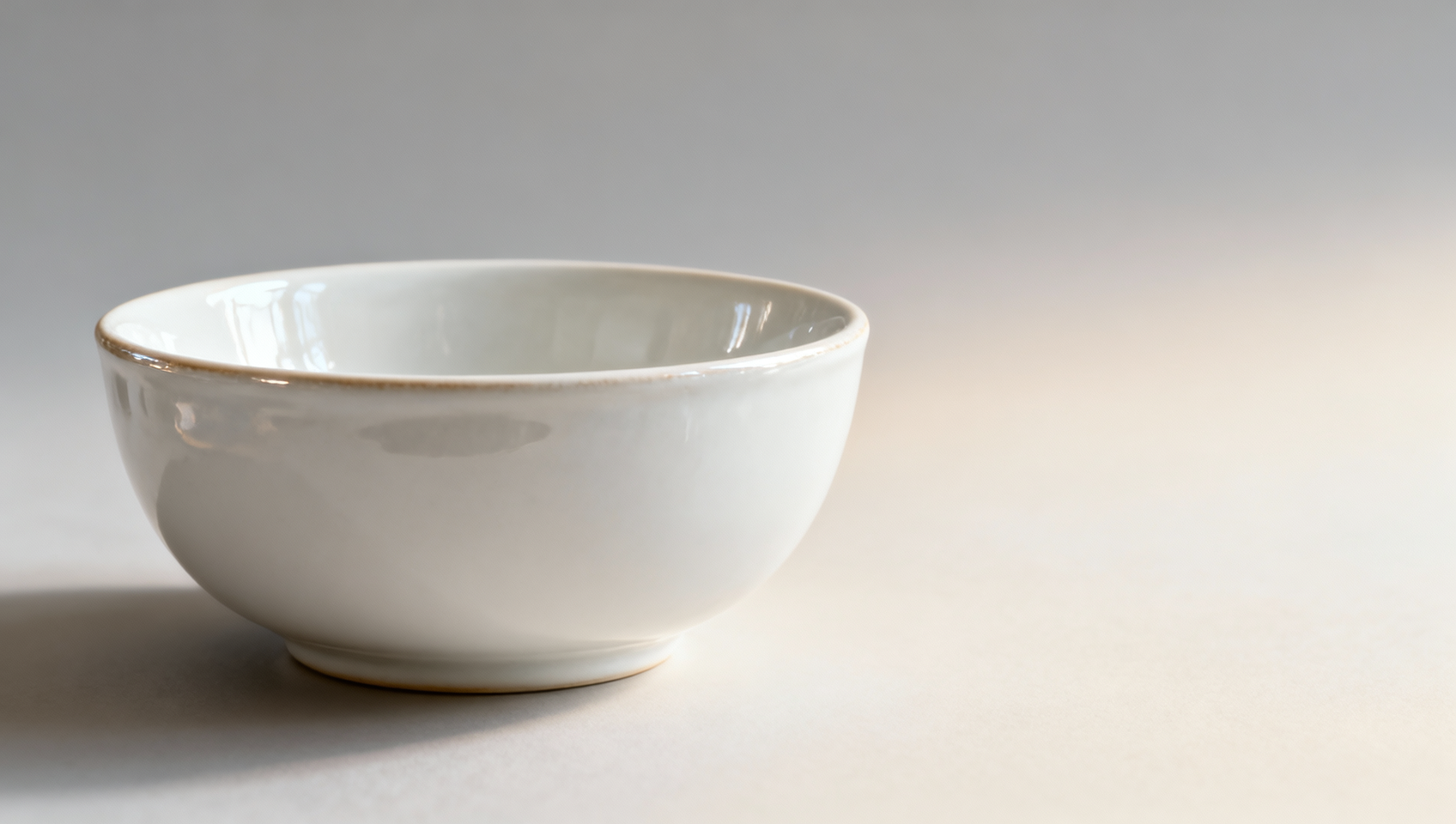 Ceramic breakfast bowls chipping at the rim: why glaze thickness matters more than brand reputation