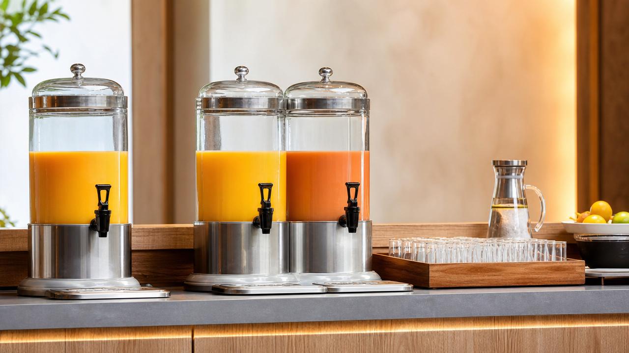 How to Choose a Glass Juice Dispenser for Buffets, Cafes, and Breakfast Service How to Choose a Glass Juice Dispenser for Buffets, Cafes, and Breakfast Service