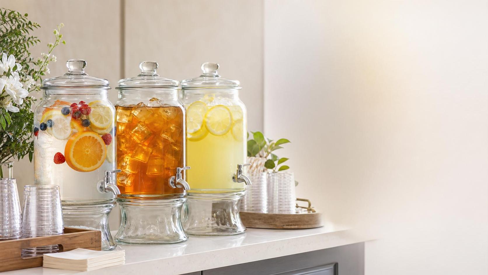 How to Choose a Glass Beverage Dispenser for Parties, Cafes, and Self-Serve Stations How to Choose a Glass Beverage Dispenser for Parties, Cafes, and Self-Serve Stations