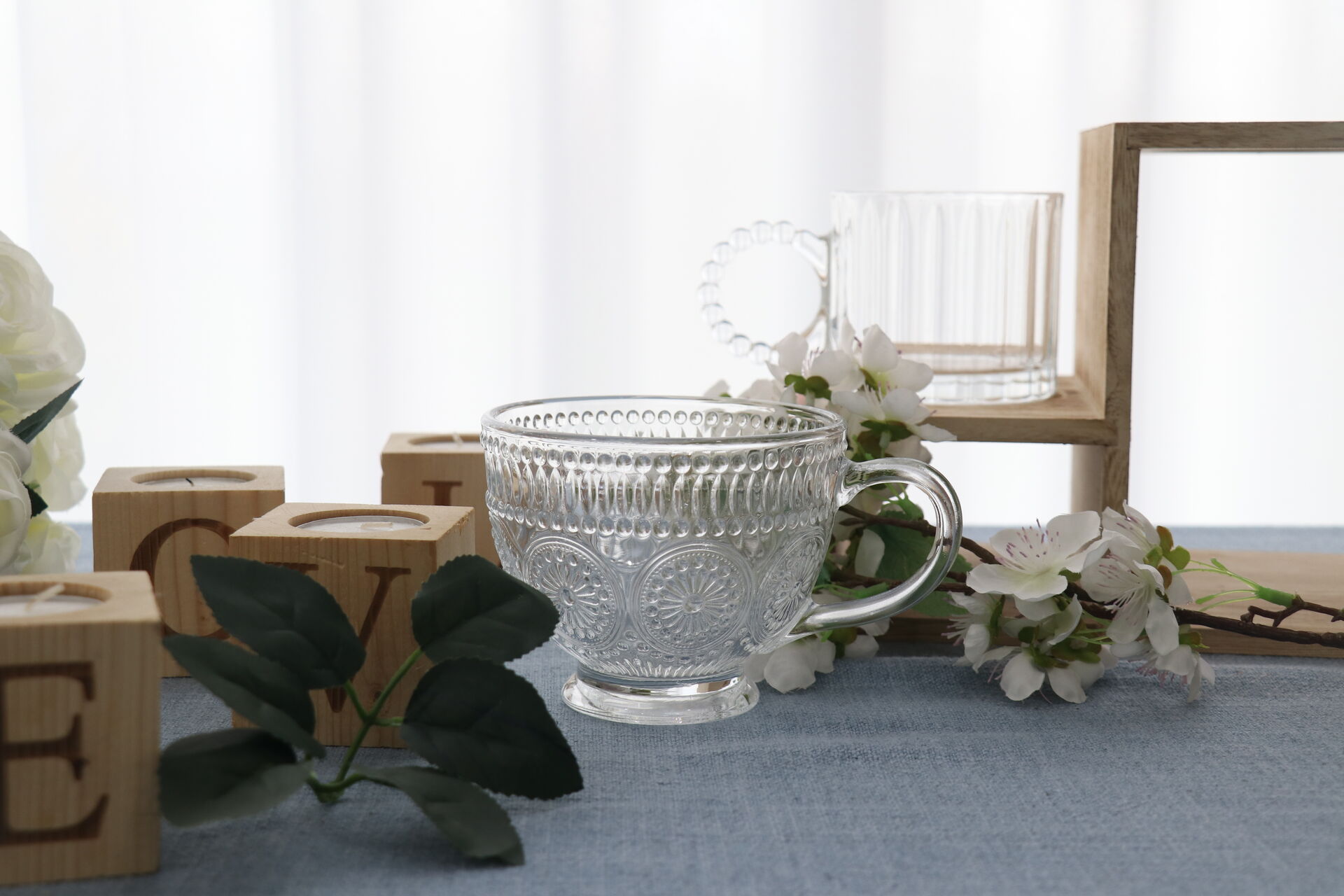 Embossed Drinking Glass Cup, Clear Embossed Breakfast Cups,Lead-free Drinking Glasses with Handle for Cappuccino,Latte,Milk,Hot or Cold Beverages