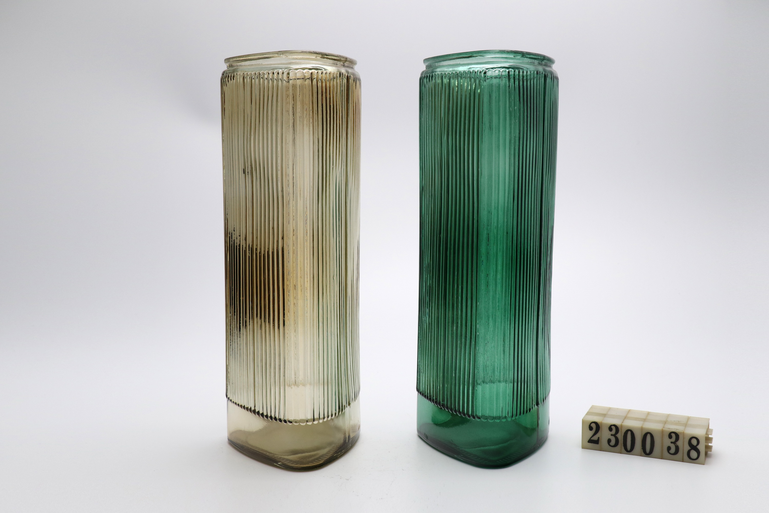 Ribbed Glass Vase, Clear Glass Vase, Flower Vase for Centerpieces, Tall Vase, Large Glass Vasen for Living Room, Dining Table, Entryway, Mantle, Shelf, Wedding, Office
