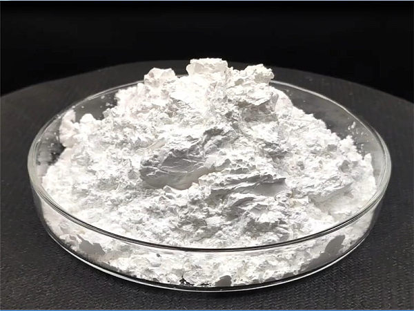White fused alumina F240