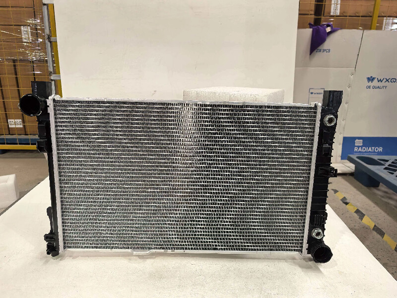Radiator for Mercedes-Benz