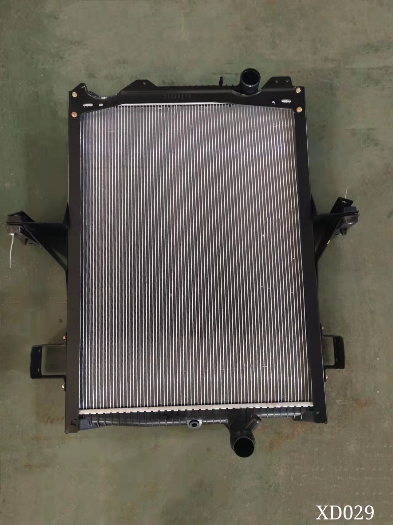 xd029 TRUCK RADIATOR FOR VOLVO