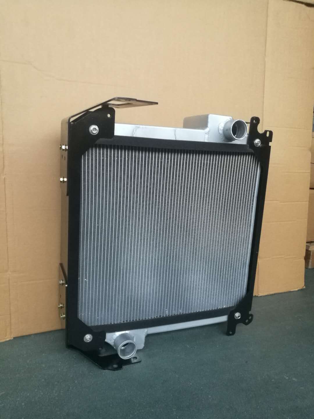 XD228 RADIATOR FOR CASE & JCB