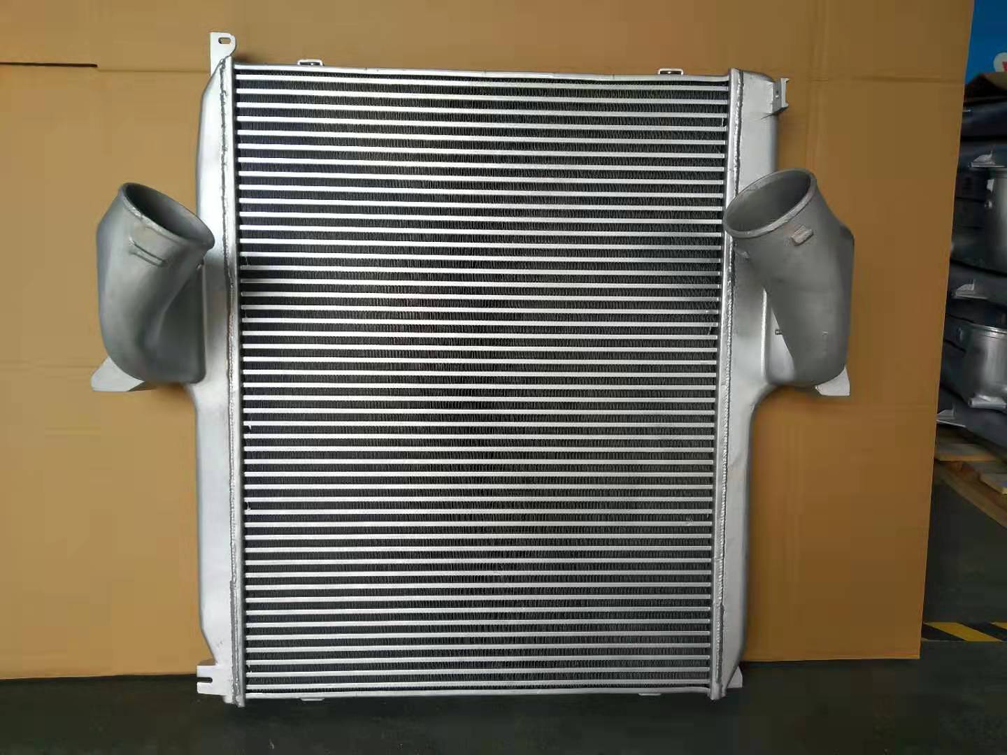 XD3120  INTERCOOLER FOR  MERCEDES-BENZ