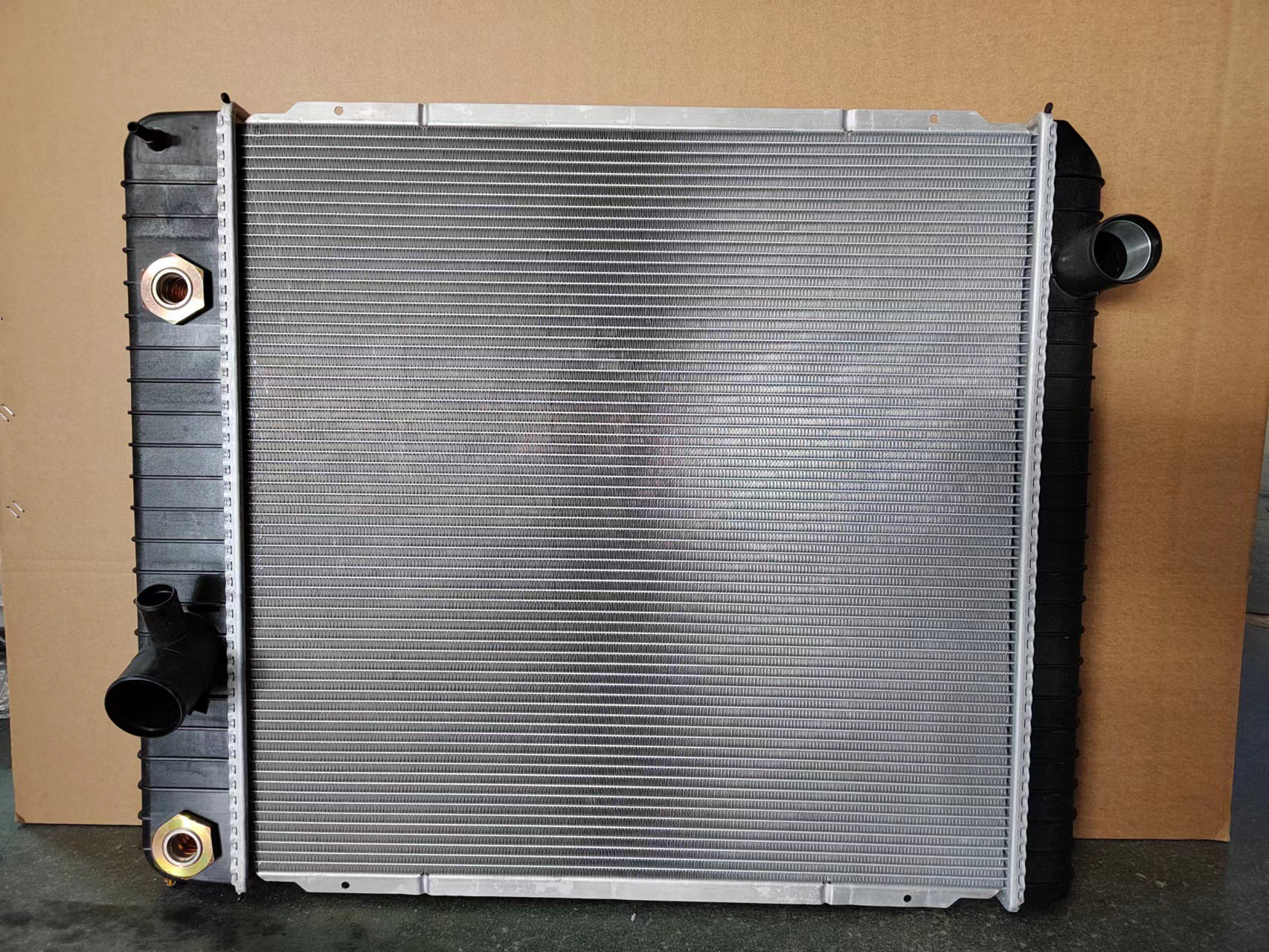 XD92108 RADIATOR FOR INTERNATIONAL