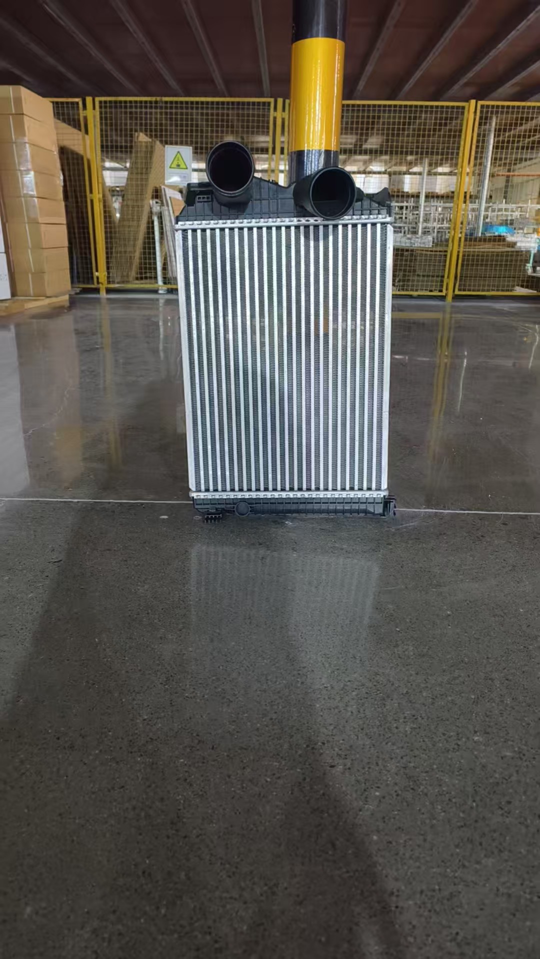 XD331 INTERCOOLER FOR MERCEDES-BENZ