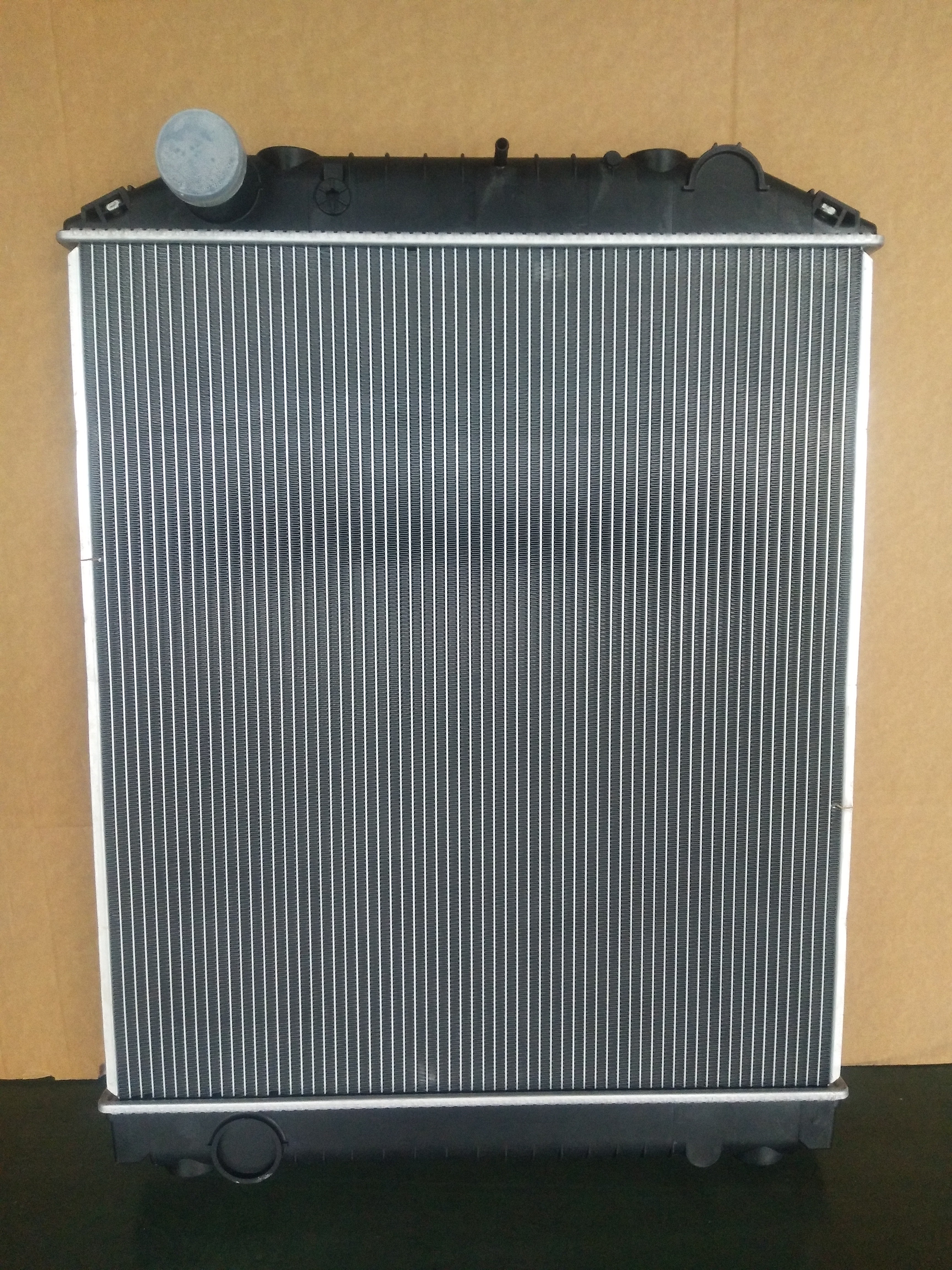 XD1042 RADIATOR FOR HINO