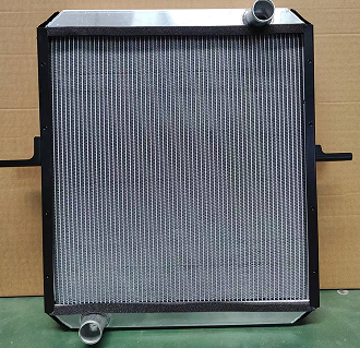 XD220 RADIATOR FOR FORD
