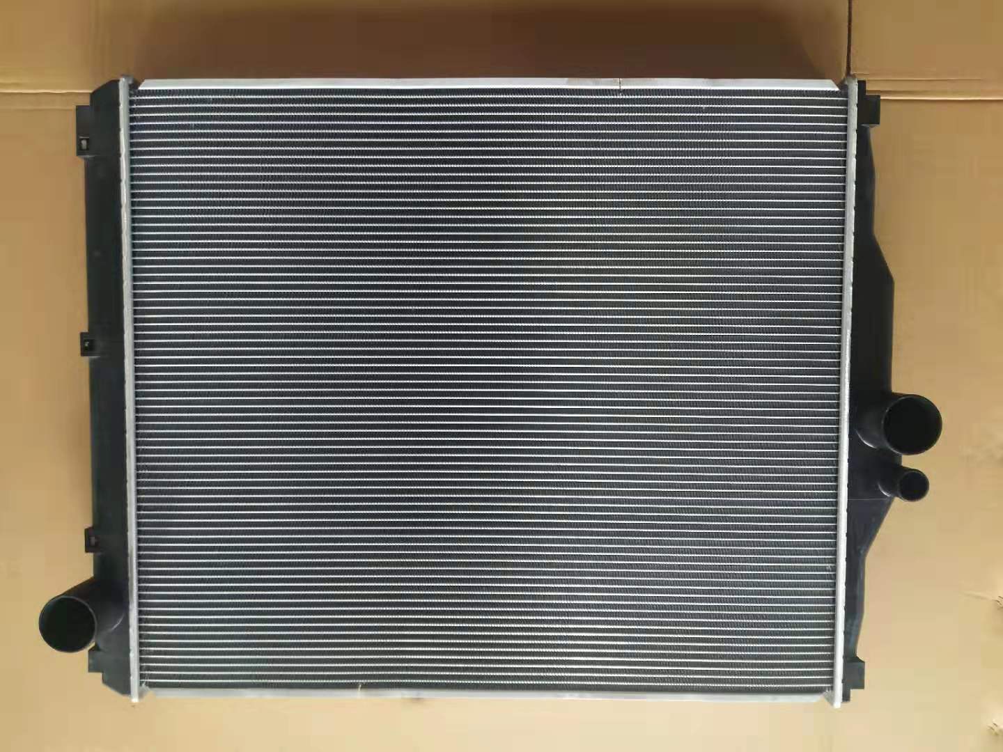 XD1703 RADIATOR FOR FUSO