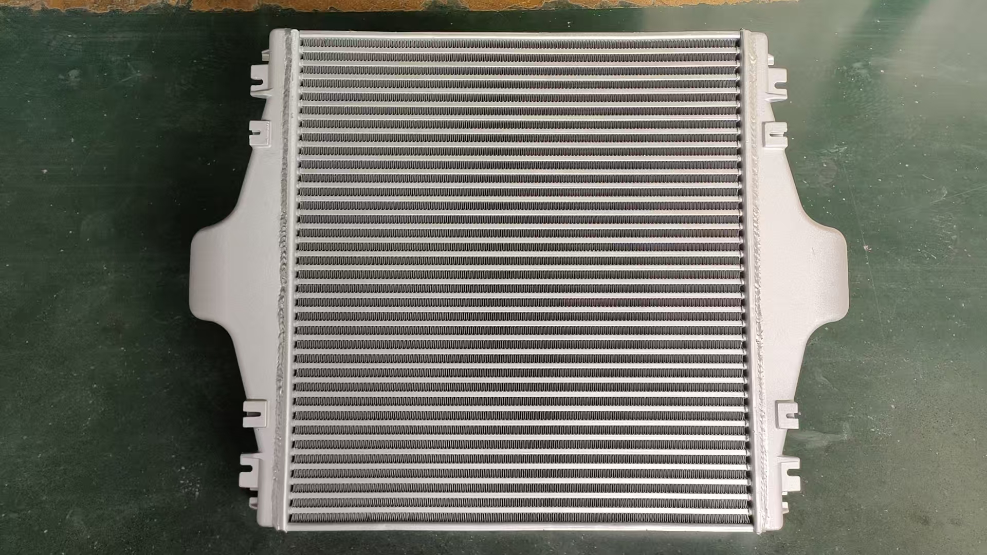 XD118 INTERCOOLER FOR IVECO