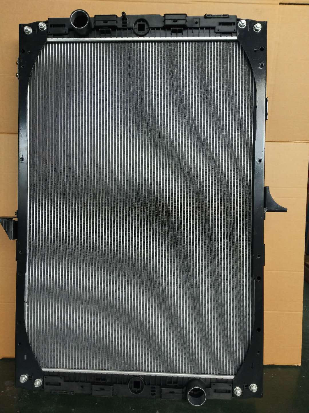 XD803 RADIATOR FOR DAF