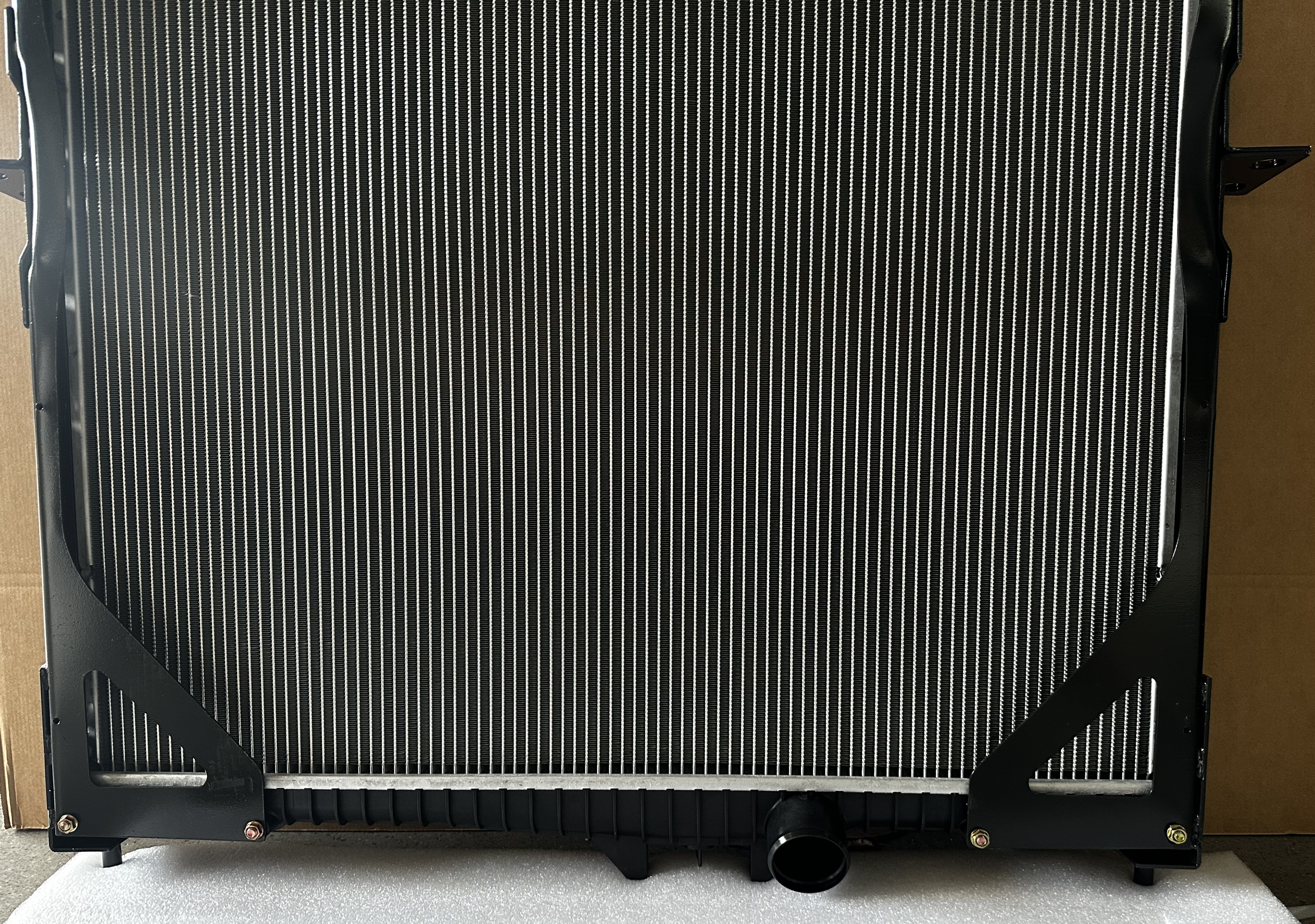 XD033 Radiator For Volvo FH12/16/NH12 OEM 1676435 65462A