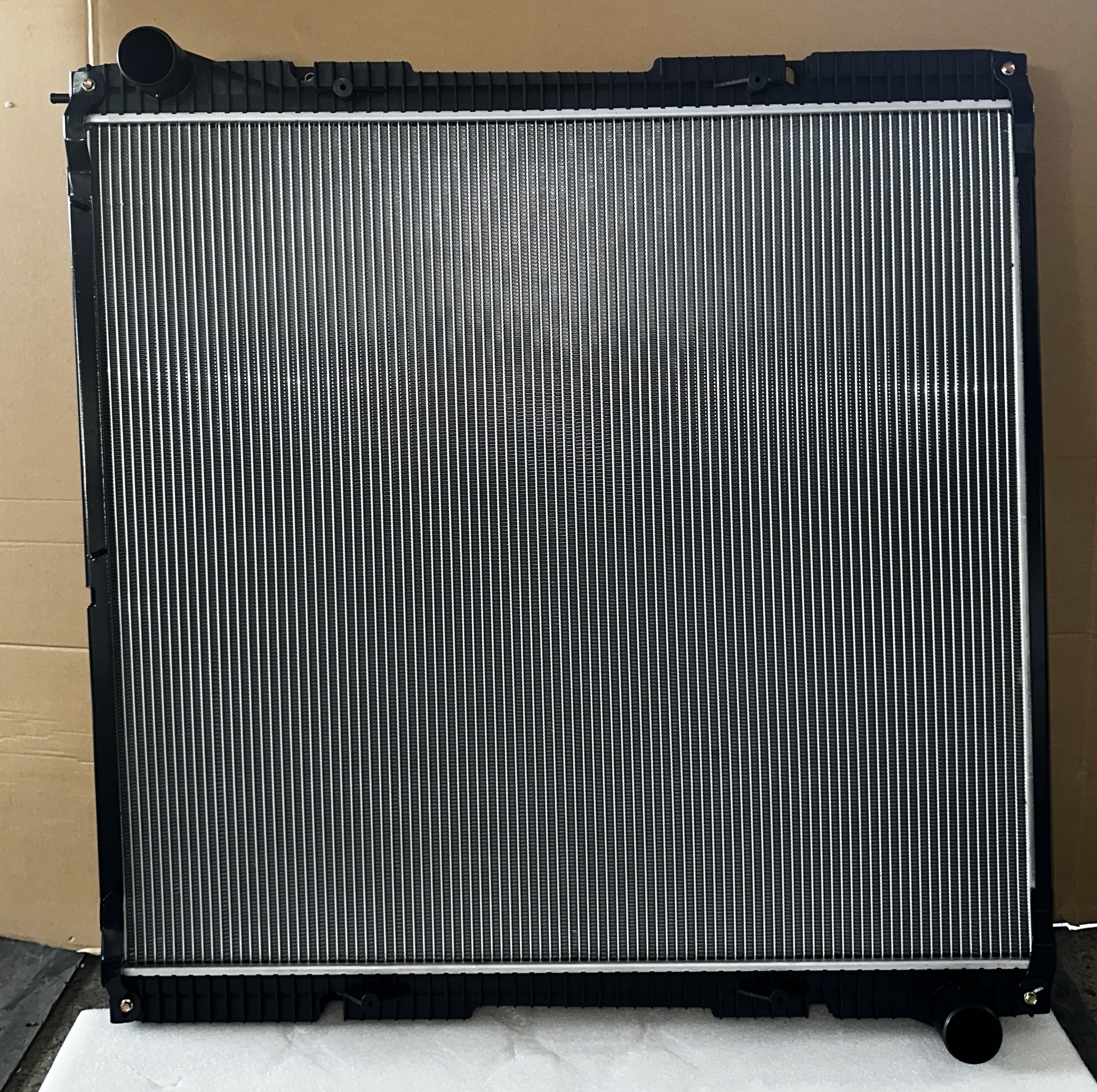 XD056S Radiator For SCANIA G420/G440/470