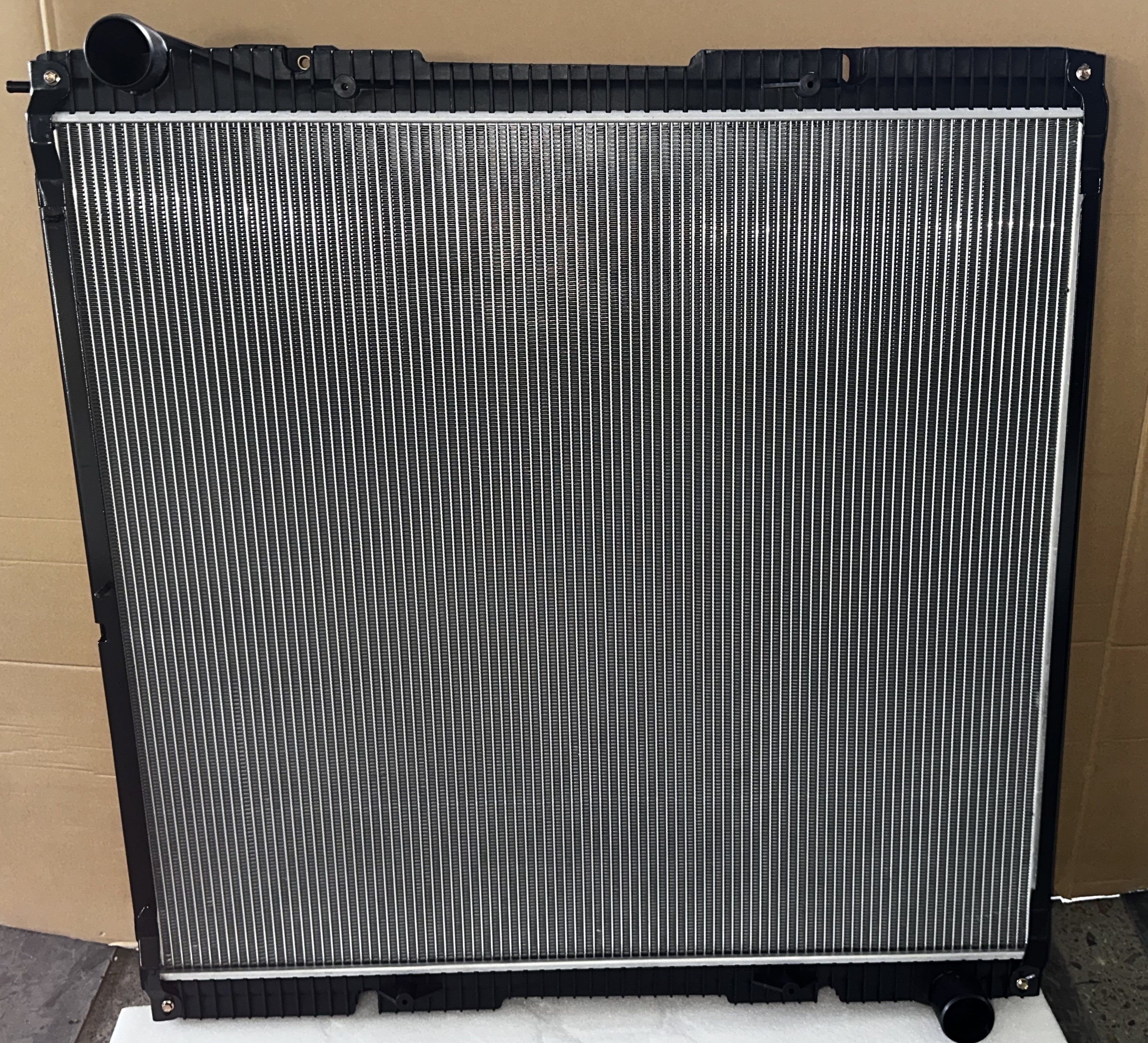XD056S Radiator For SCANIA G420/G440/470