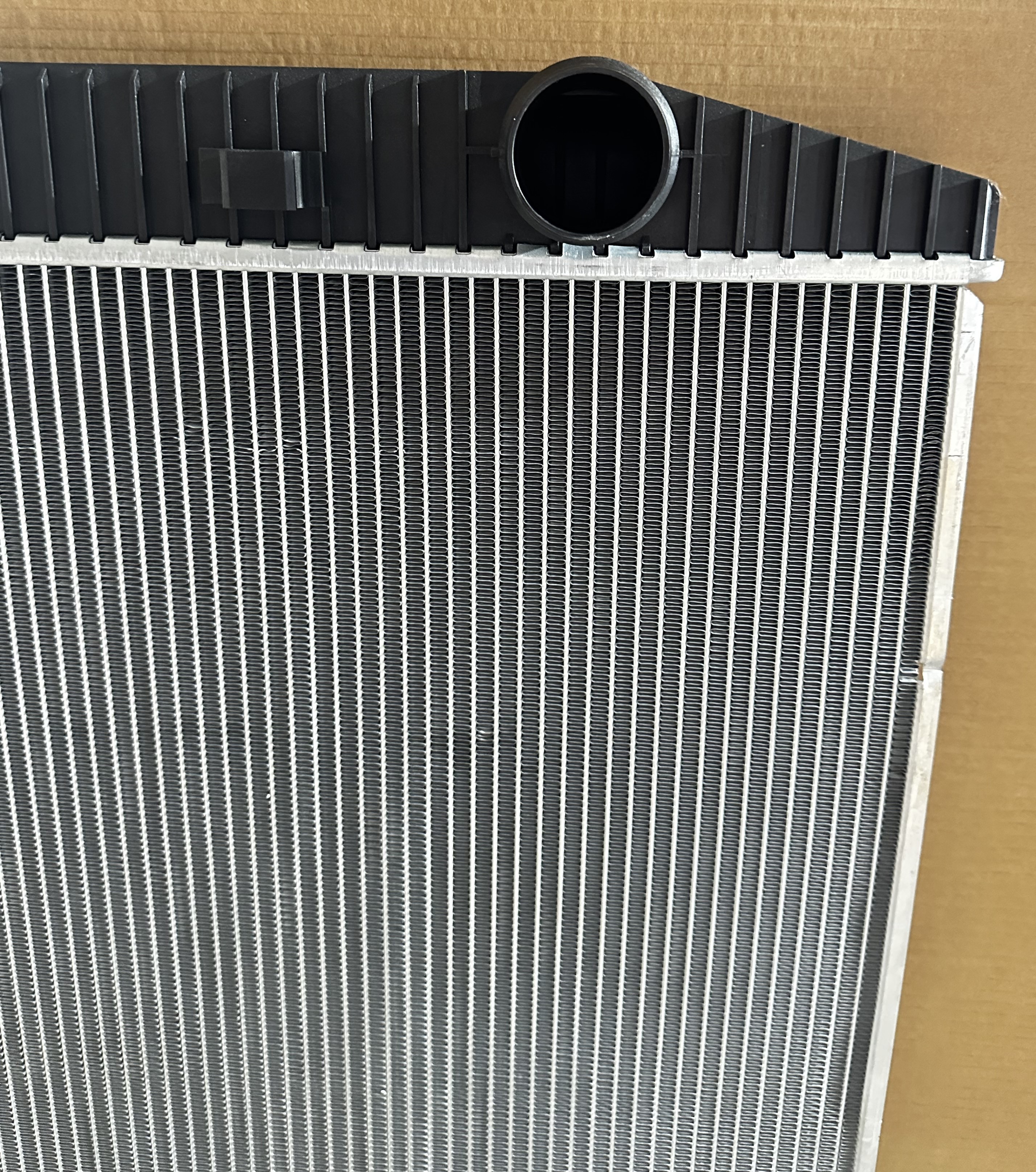 XD633 Radiator For IVECO STRALIS OEM 41218266 63330A
