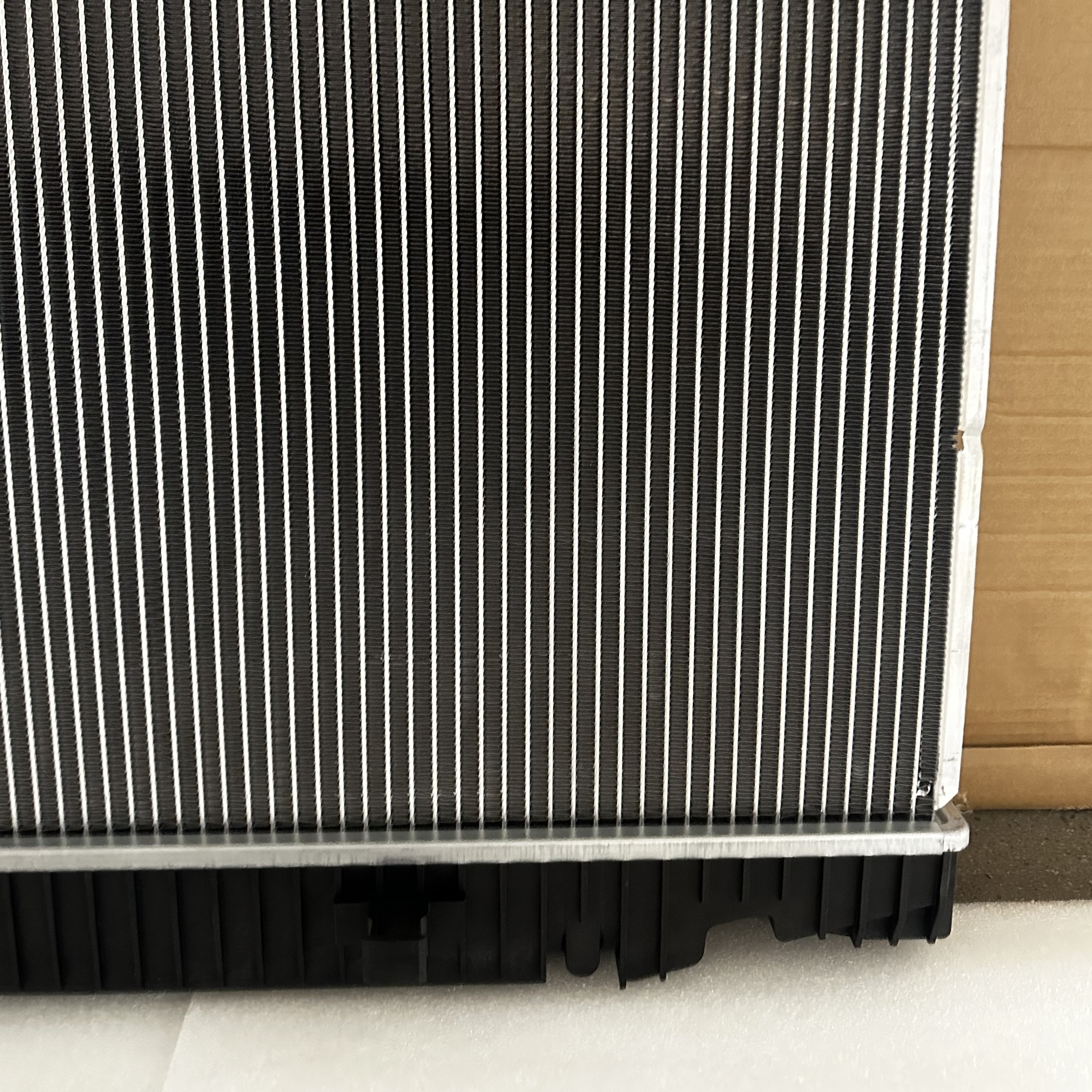 XD633 Radiator For IVECO STRALIS OEM 41218266 63330A
