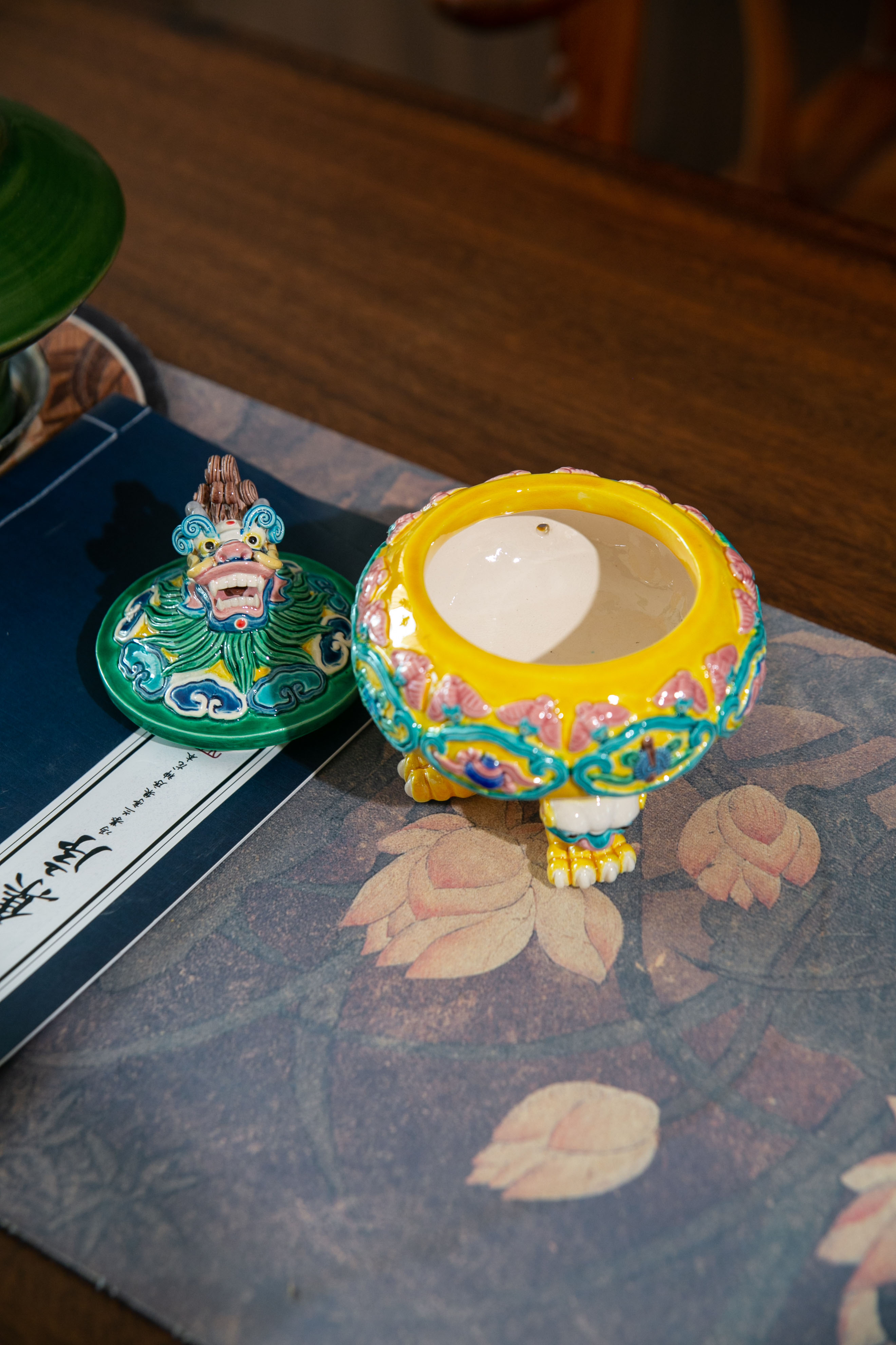 小八宝香炉Small Eight Treasures Incense Burner