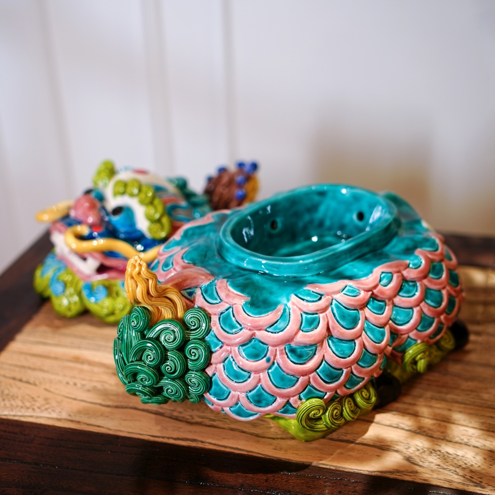 聚宝盆貔貅（或麒麟）香炉Wealth-Gathering Bowl Pixiu (or Qilin) Incense Burner