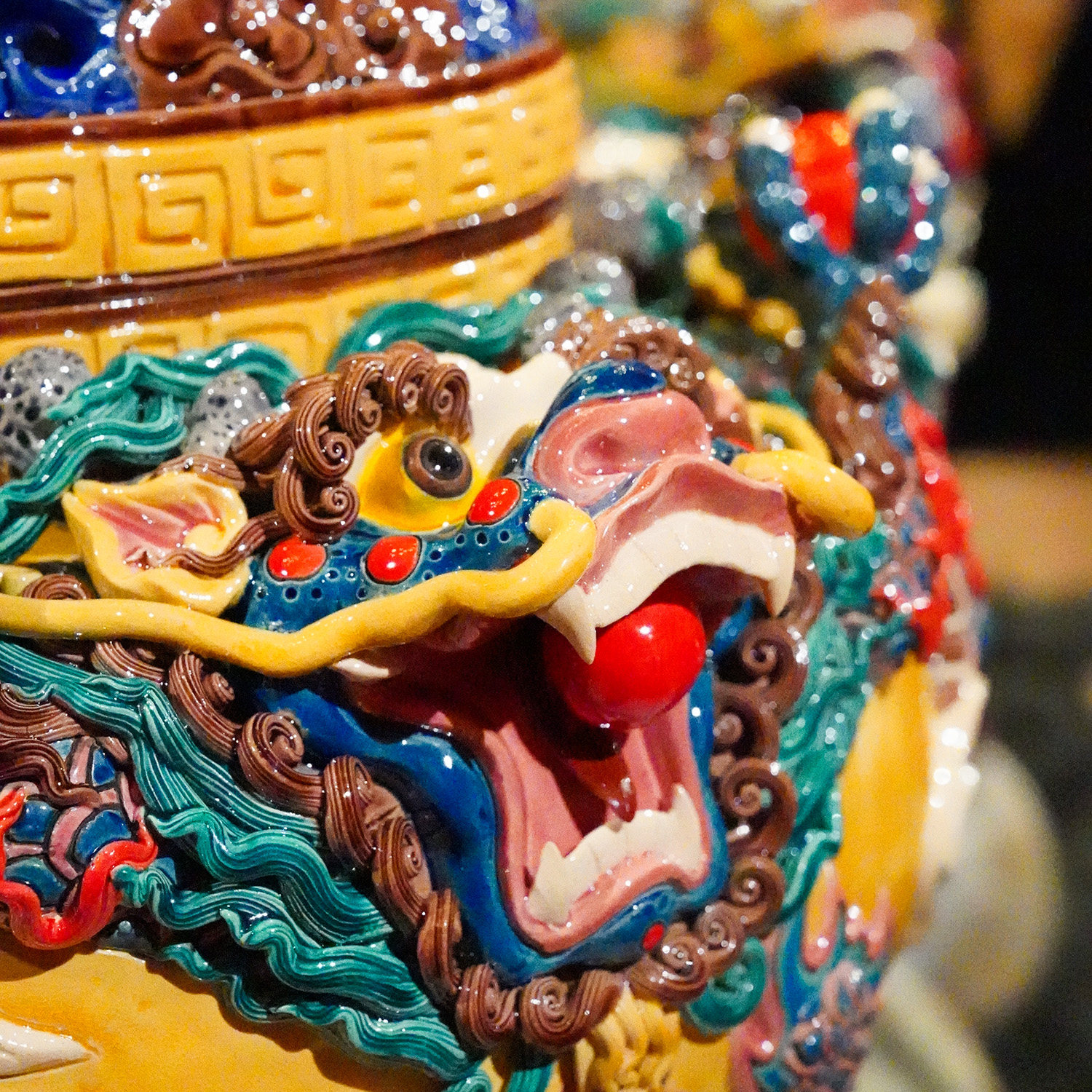 九龙香炉（特大）Nine Dragon Incense Burner (Extra Large)