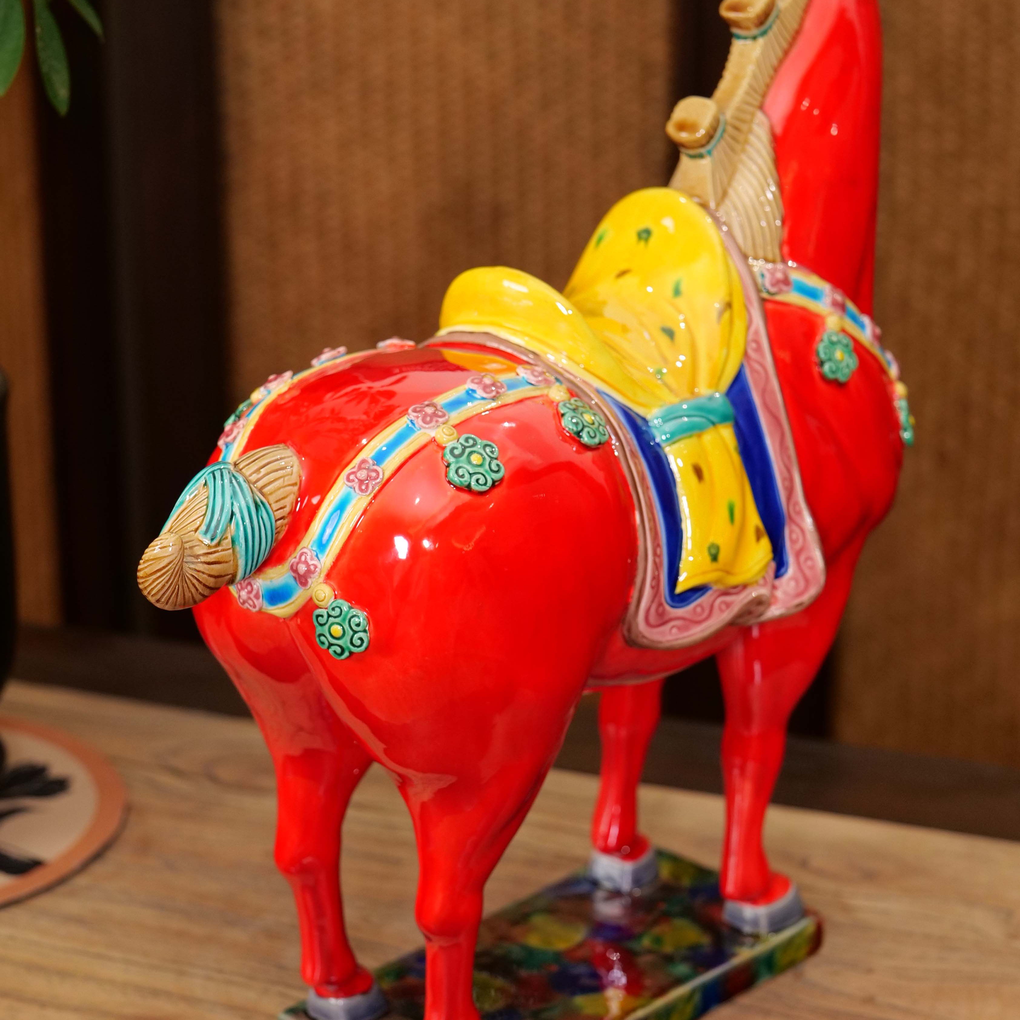 红宝马Red Glorious Horse Ornament