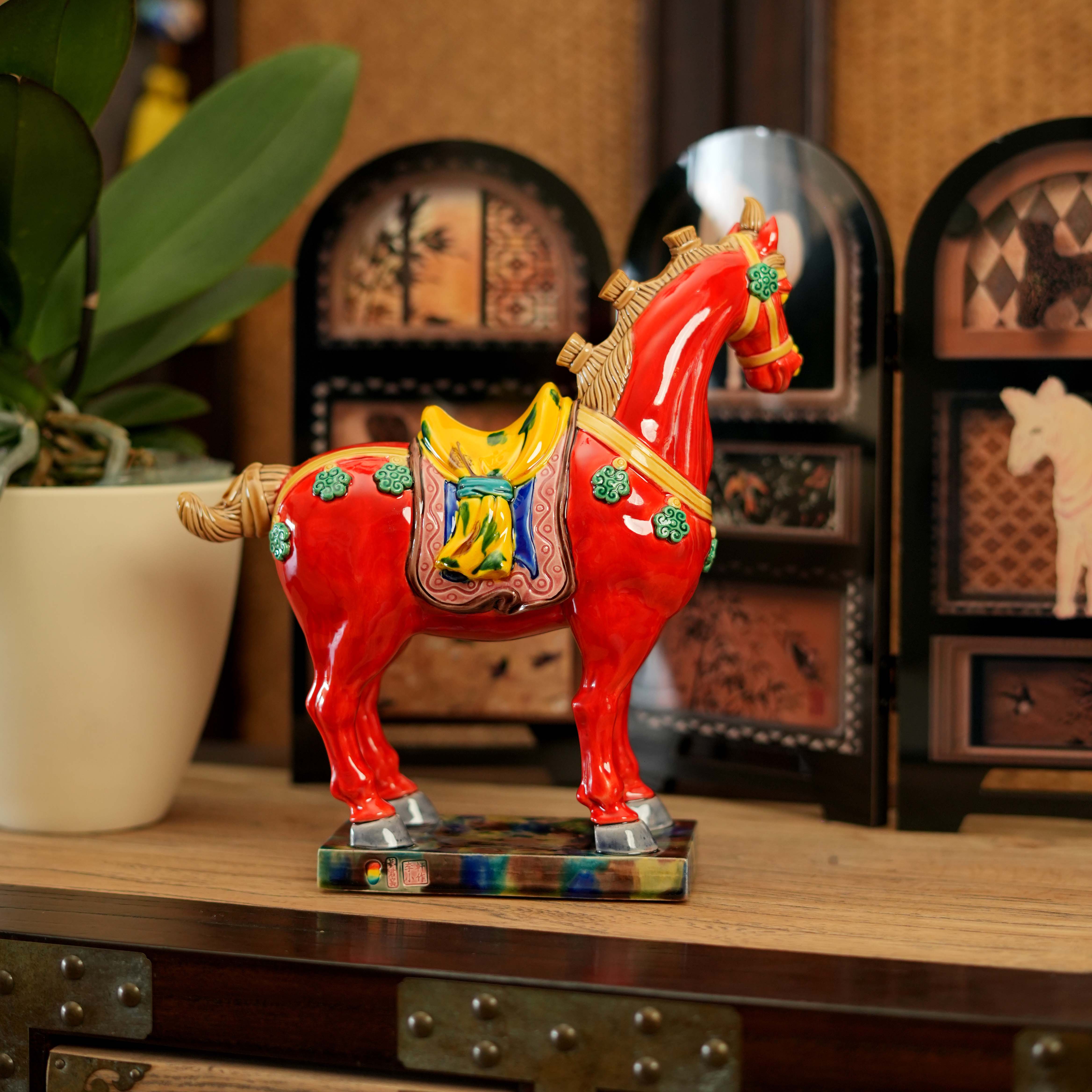 红宝马Red Glorious Horse Ornament