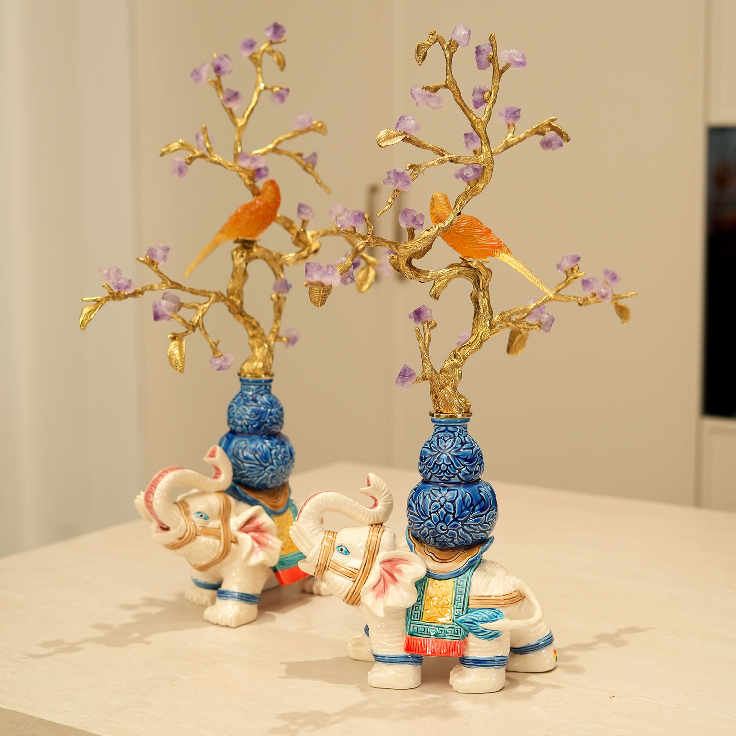 祥象衔喜Lucky elephants carrying good fortune