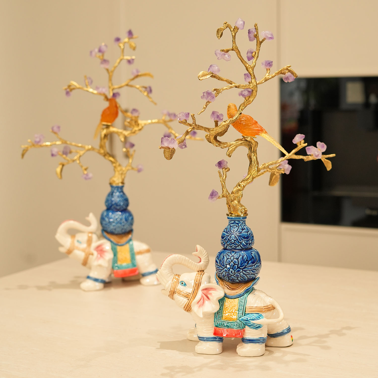 祥象衔喜Lucky elephants carrying good fortune