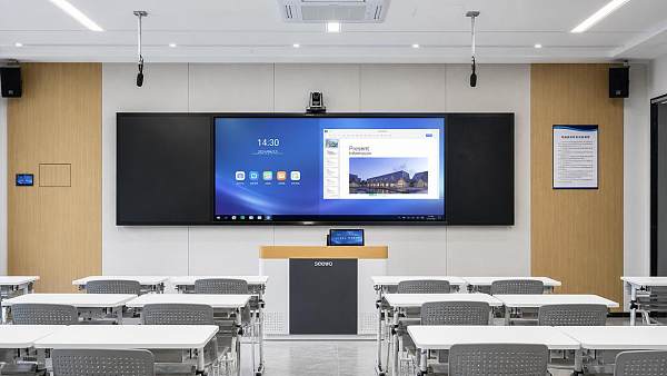 Smart classroom solutions often underdeliver without teacher-side usability
