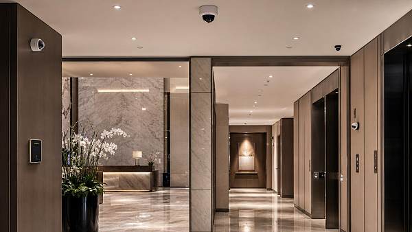 Hotel security systems that reduce blind spots indoors