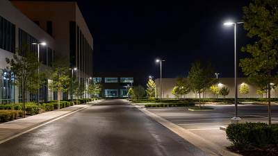 Outdoor Lighting Design Principles That Reduce Glare