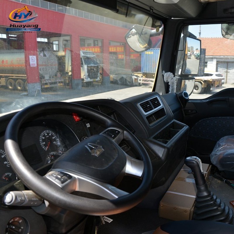 Sinotruk Sitrak G7W 400HP 8x4 6.8m Dump Truck
