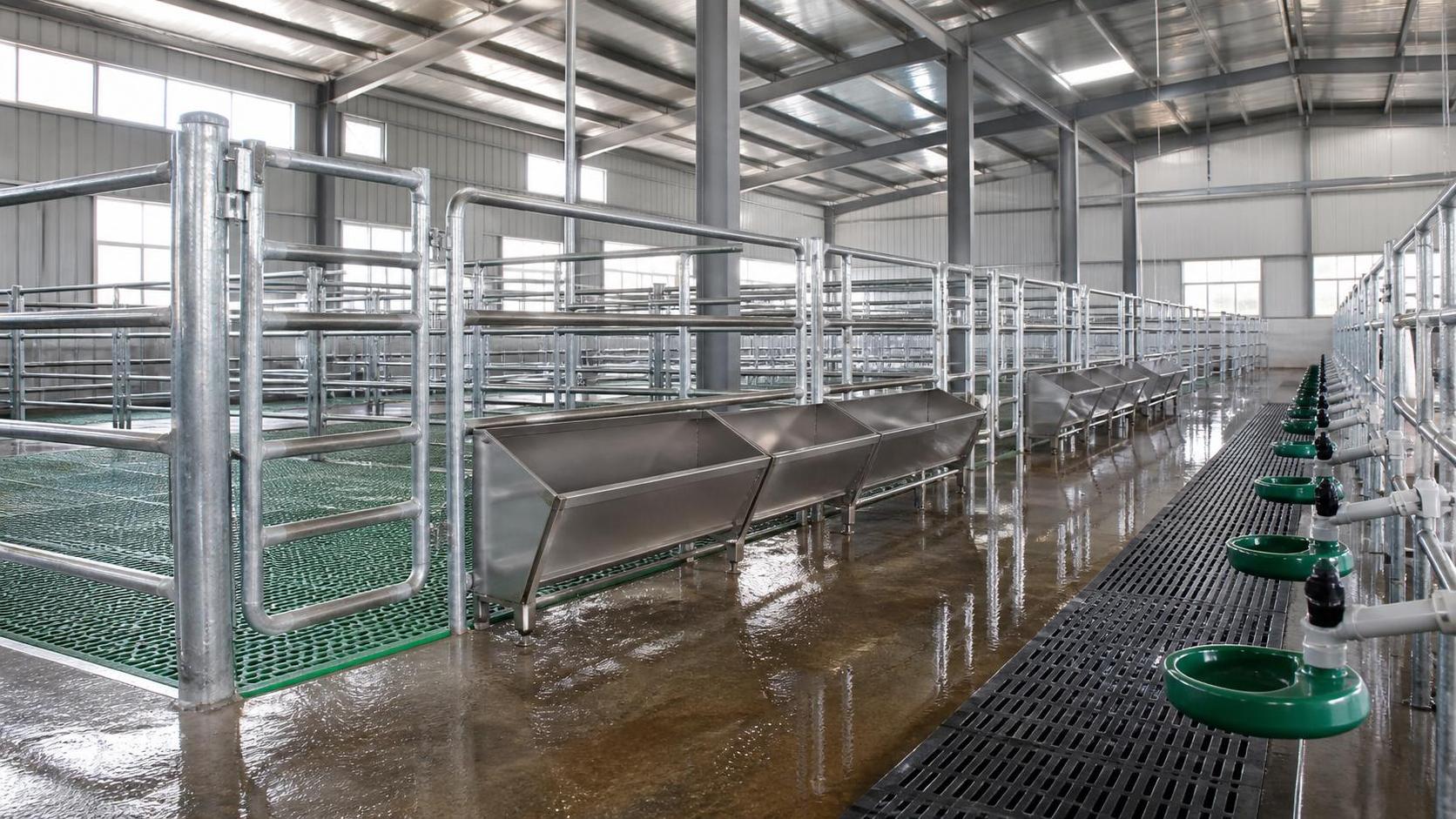 How to Choose Durable Livestock Farming Supplies for High-Wear Farm Operations
